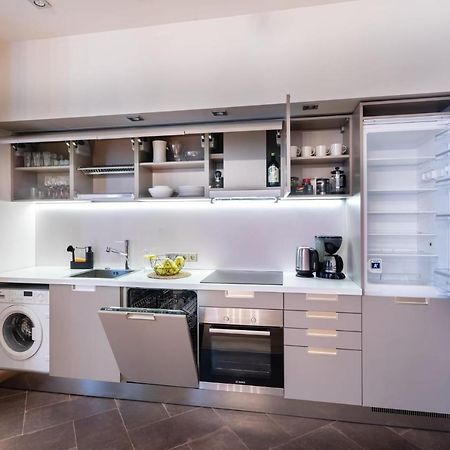 Old Riga Two Bedroom Apartment With 2 Bathrooms Exteriör bild